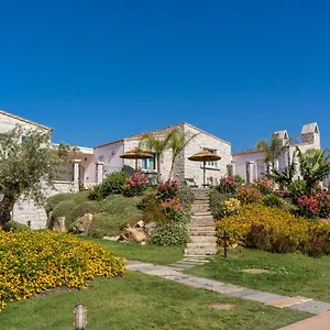 https://cala-sinzias-resort.in-sardinia.net